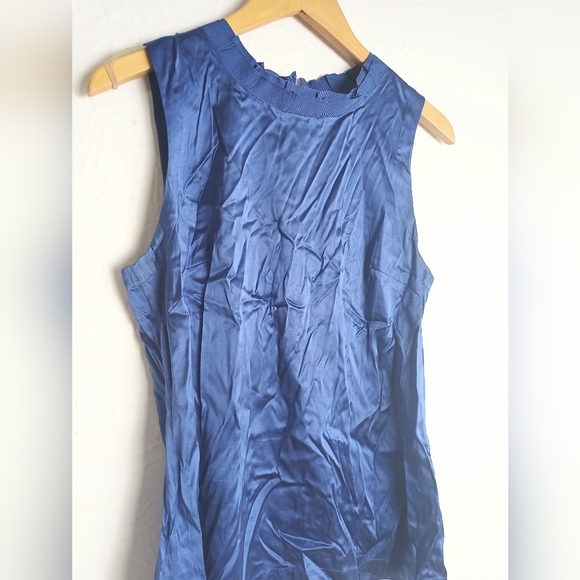 Ann Taylor Silk Blend Blue Sleeveless Blouse Top Size M - Picture 2 of 6